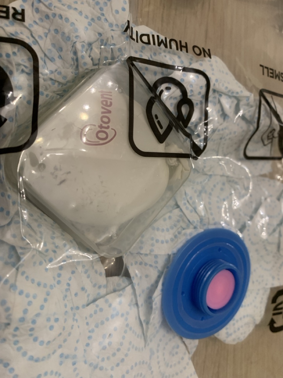 Trapped Balloon at atmospheric pressure